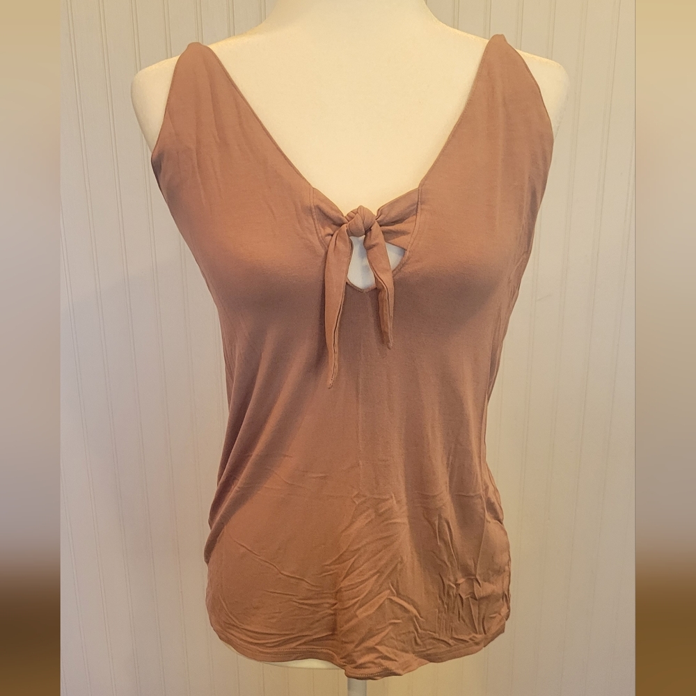 Bke size lg tan tank top with front knot